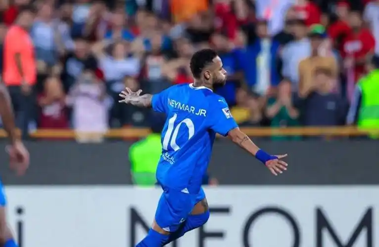 凡成就背后 凡成就背后