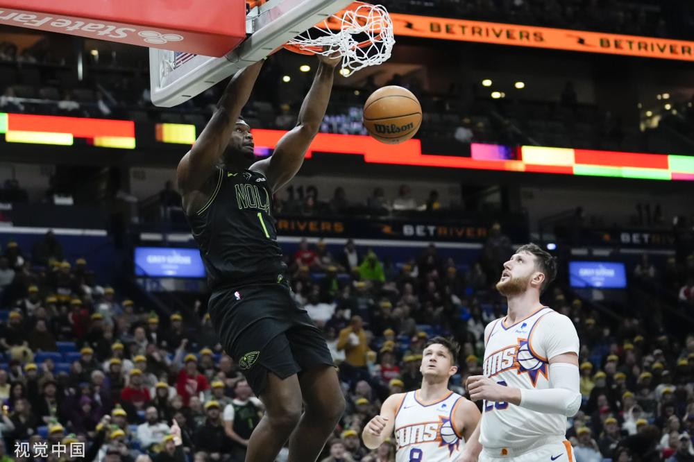 巴萨队员进 巴萨队员进